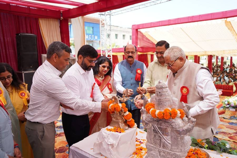Lamp Lighting ceremony by our esteemed chief guest and chairman sir
