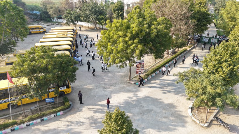 LUSH GREEN GARDEN CAMPUS